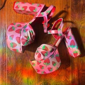 Sugar Thrillz Strawberry Heels 🍓